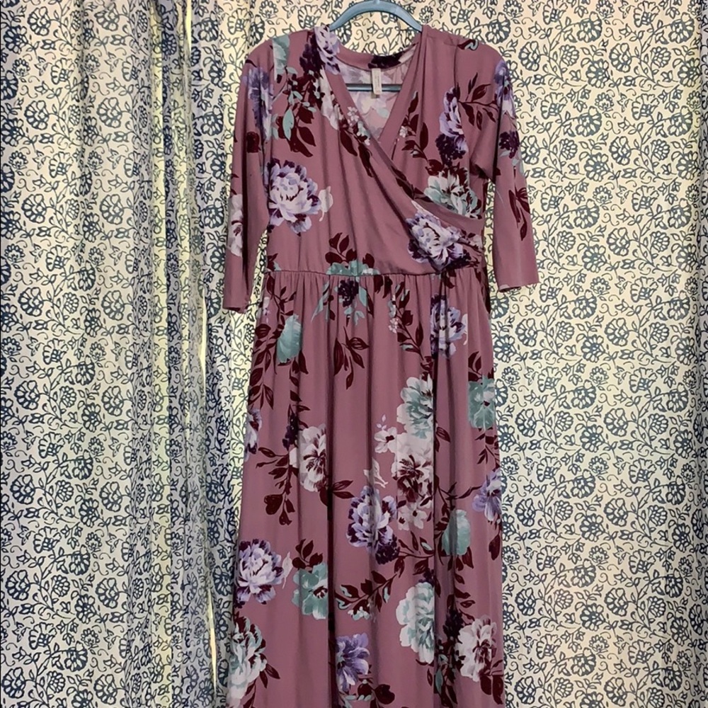 XL 3/4 length sleeve Mauve Floral Dress Maxi Dress